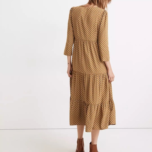 Madewell V-neck Tiered Button-front MIDI Dress in Daisies Forever - Picture 3 of 8